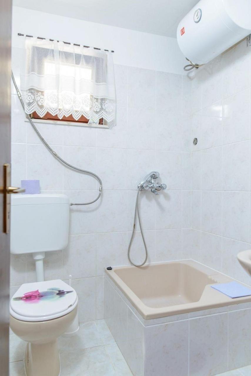 Apartment Vesna Трогир Экстерьер фото